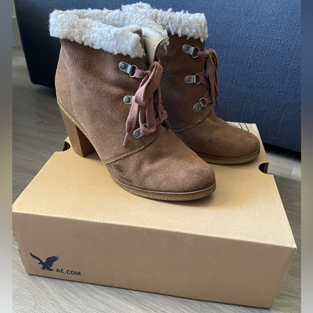 American Eagle Heeled Suede Leather Boots